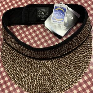 Wallaroo Hat UPF +50 Gold Black woven Visor